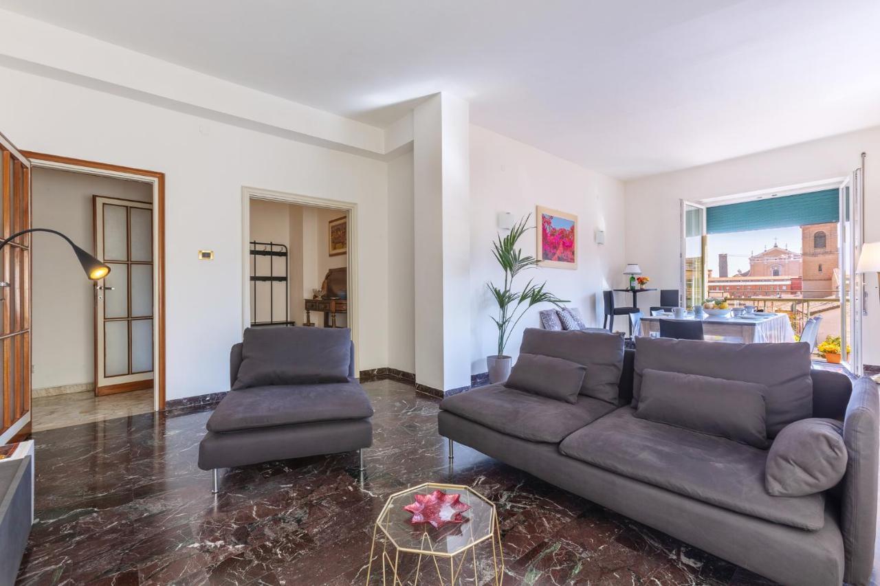 Mercato Delle Erbe Big Apartment Болоня Екстериор снимка
